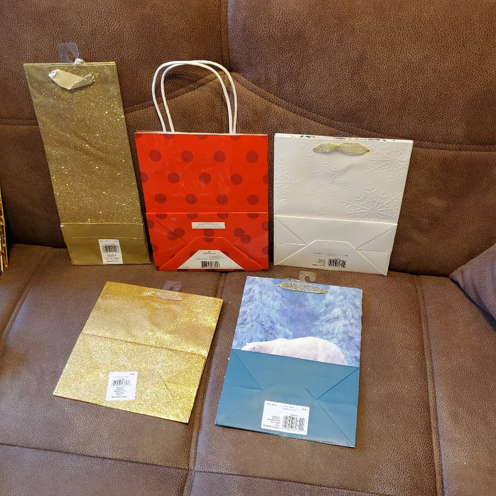 Bundle of five gift bags/wine bag